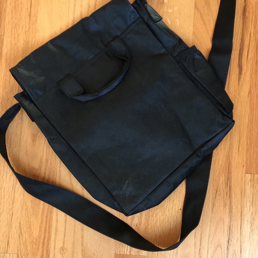 BLACKBERRY adjustable strap bag - Picture 4 of 8